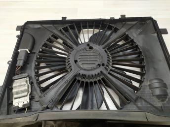 Вентилятор радиатора основного Mercedes W212 2045000393