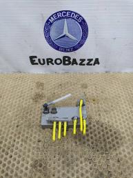 Фишка компрессора центрального замка Mercedes W210 2102900519