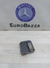 Электромоторчик заслонки печки Mercedes W163 1638200108
