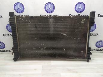 Радиатора основной Mercedes W203 2035000293